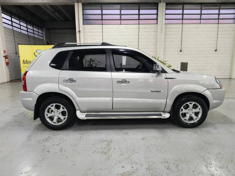 HYUNDAI - TUCSON - 2010/2011 - Prata - R$ 42.900,00