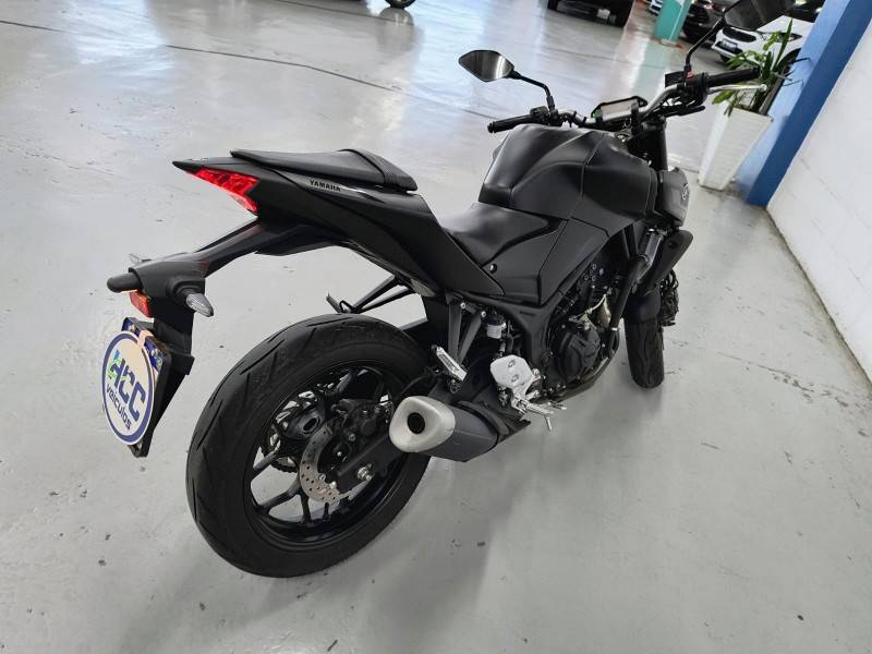 YAMAHA - MT - 2023/2023 - Preta - R$ 32.900,00