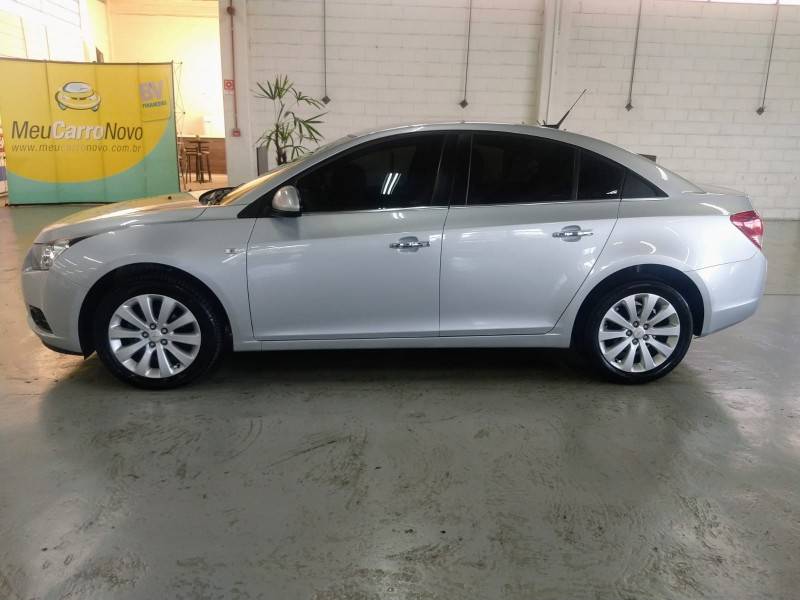 CHEVROLET - CRUZE - 2014/2014 - Prata - R$ 67.900,00