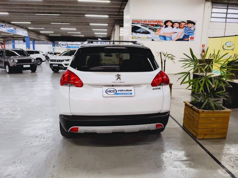 PEUGEOT - 2008 - 2015/2016 - Branca - R$ 59.900,00
