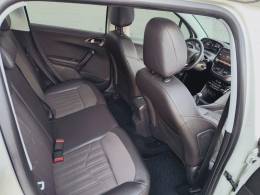 PEUGEOT - 2008 - 2015/2016 - Branca - R$ 59.900,00