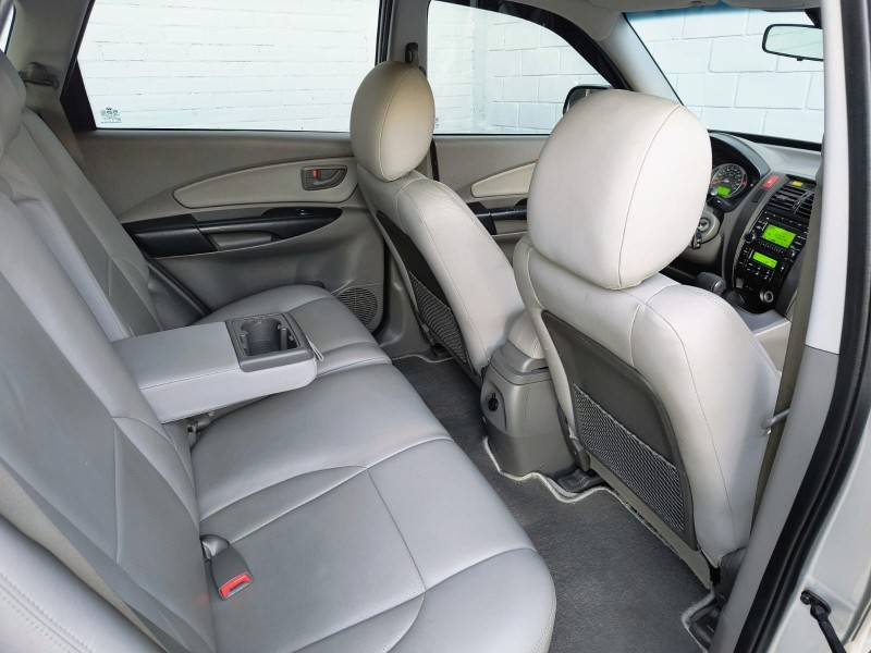 HYUNDAI - TUCSON - 2010/2011 - Prata - R$ 42.900,00