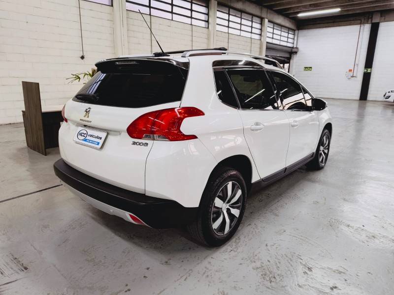 PEUGEOT - 2008 - 2015/2016 - Branca - R$ 59.900,00