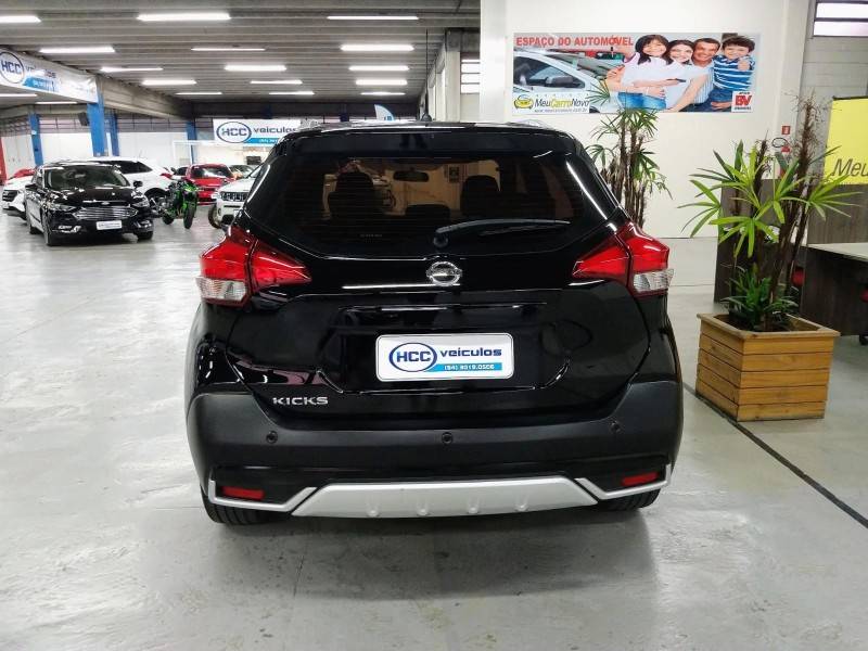 NISSAN - KICKS - 2017/2017 - Preta - R$ 81.900,00