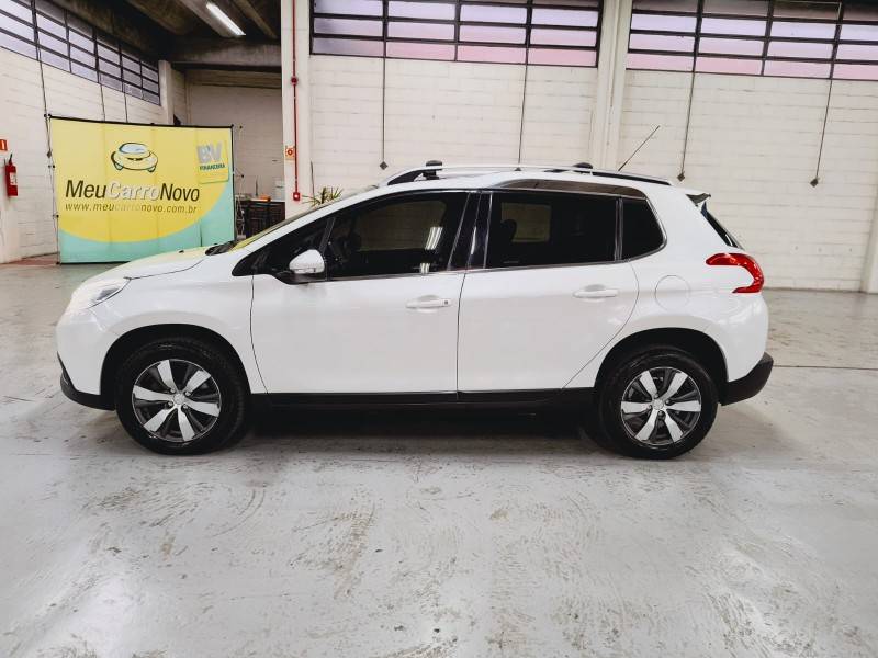 PEUGEOT - 2008 - 2015/2016 - Branca - R$ 59.900,00