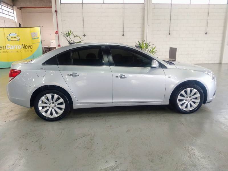 CHEVROLET - CRUZE - 2014/2014 - Prata - R$ 67.900,00