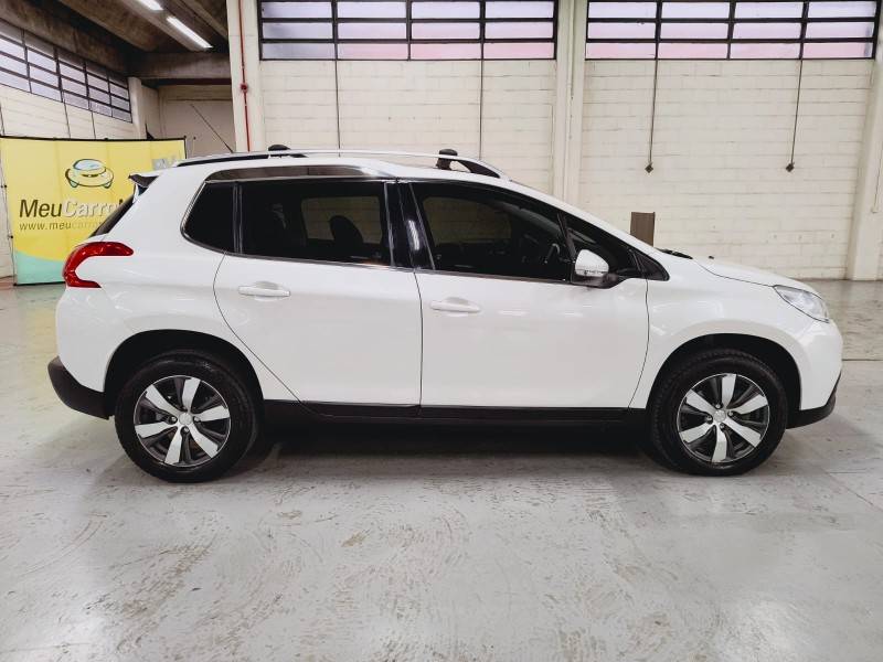 PEUGEOT - 2008 - 2015/2016 - Branca - R$ 59.900,00